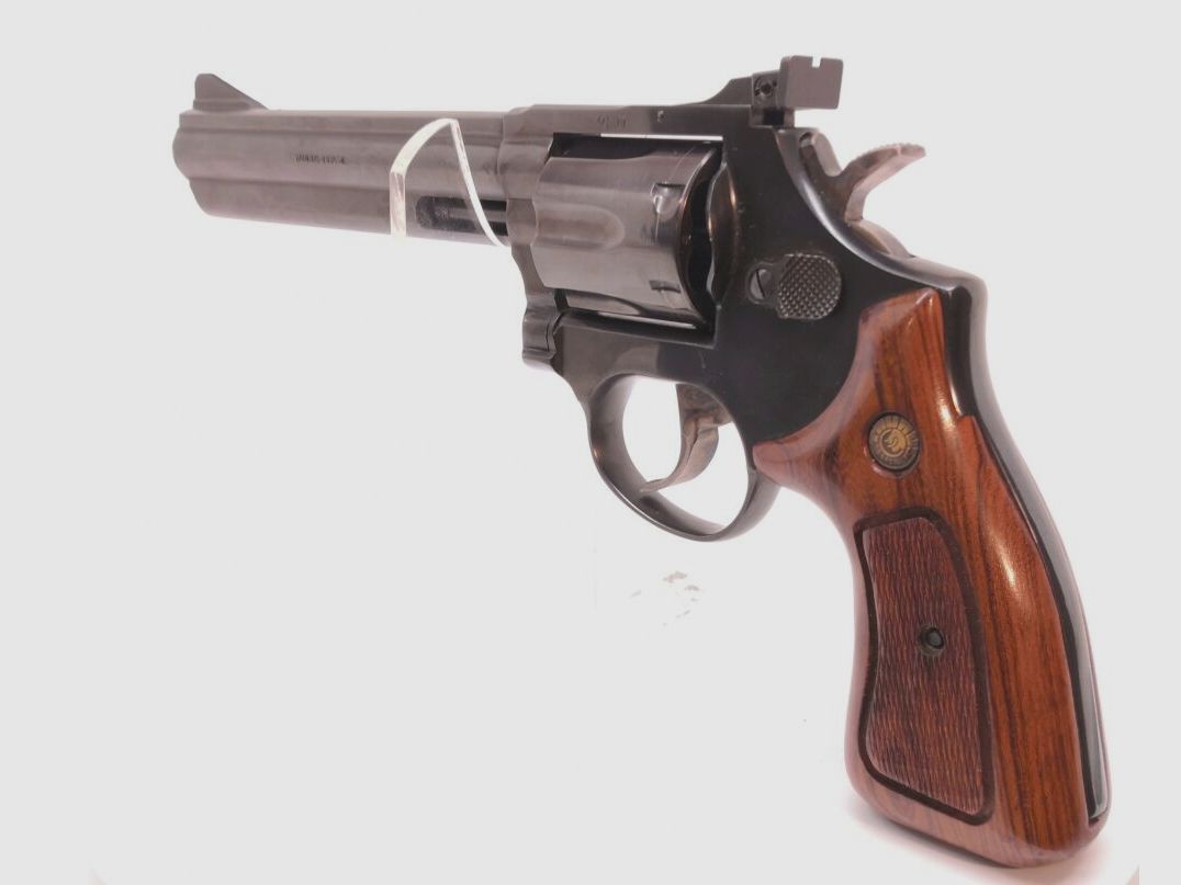 Taurus 669