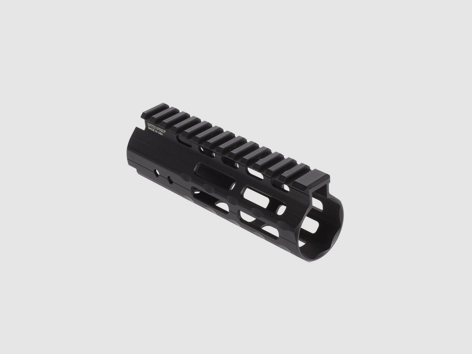 UTG PRO AR15 5,5 pouces Super Slim Free Float Rail