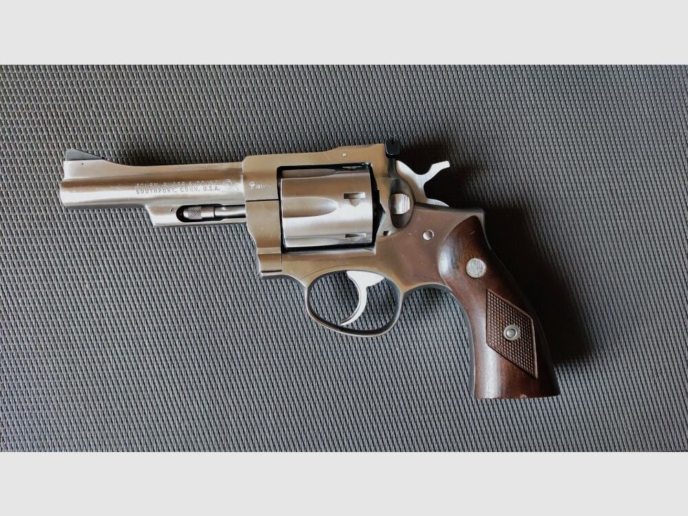 RUGER SECURITY - SIX