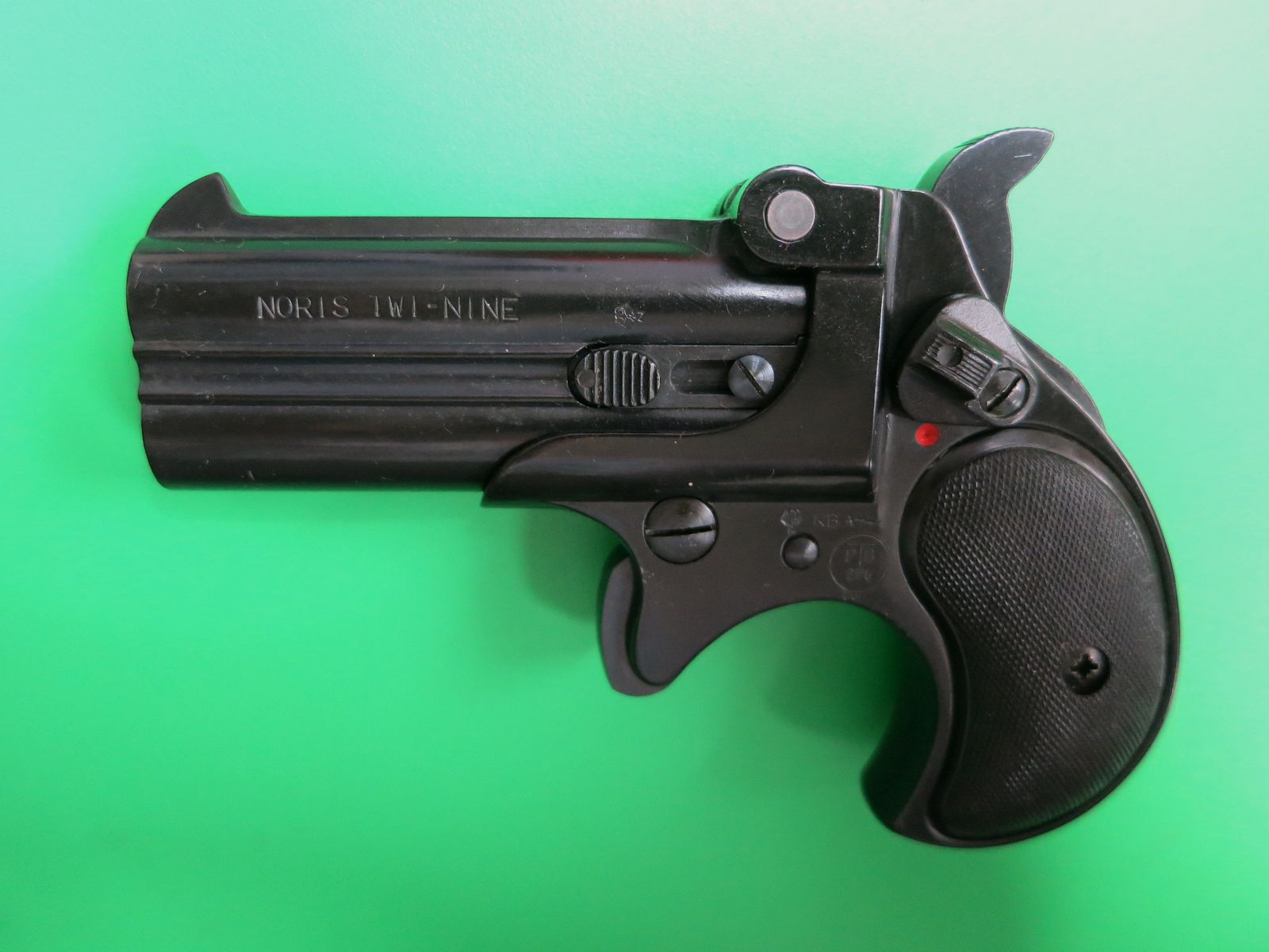 NORIS Derringer Twi Nine, Gas- Signalpistole, 9 mm K., PTB + Multi-Signalbecher    #52