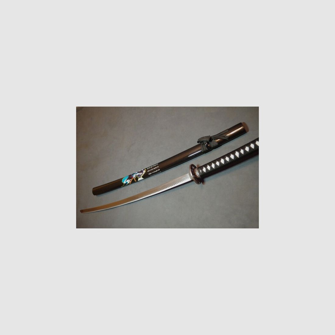 Schwert Katana mit Scheide und toller Verzierung auf der Scheide