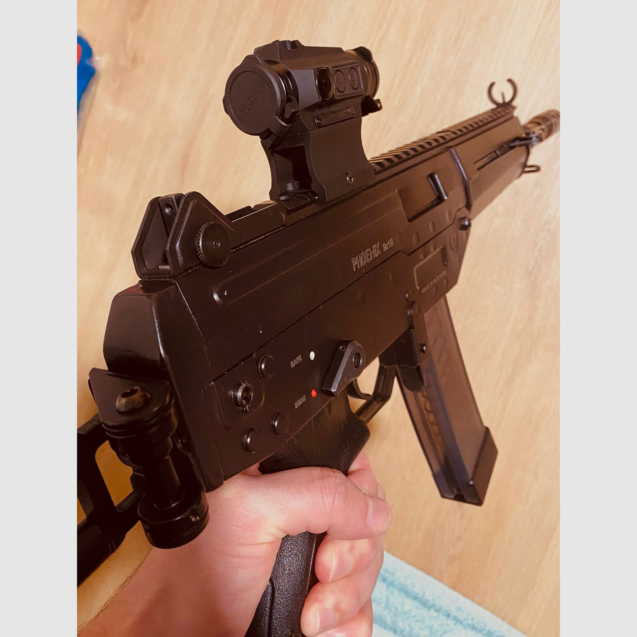 Kolarms Phoenix  (9mm Luger Pistolenkarabiner) mit Holosun HS503