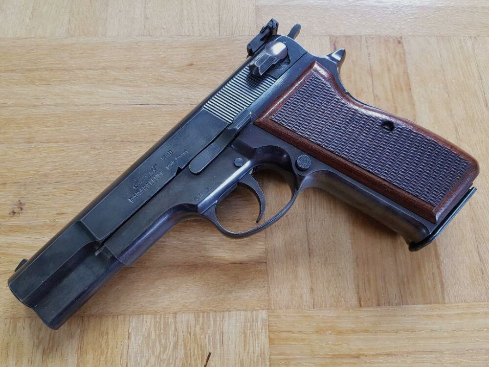 Luger	 M90