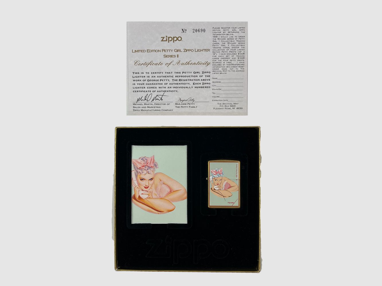 Zippo Petty Girl Limited Edition "Silver Blonde"