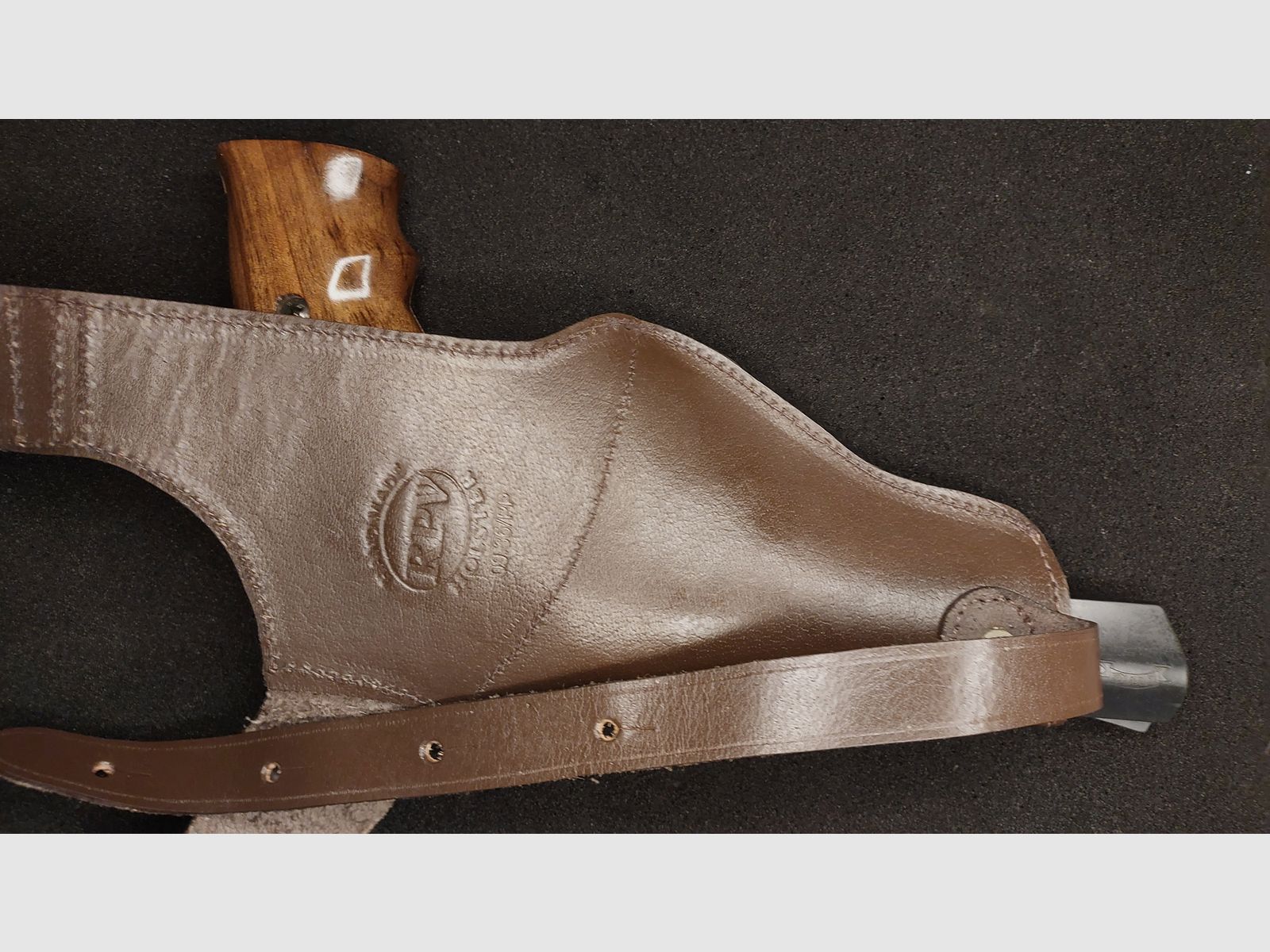 IWG Madlock revólver de detonación, cal. 9 mm R Knall (.380 Knall), PTB 721, "Hecho en Alemania" con funda de hombro de cuero