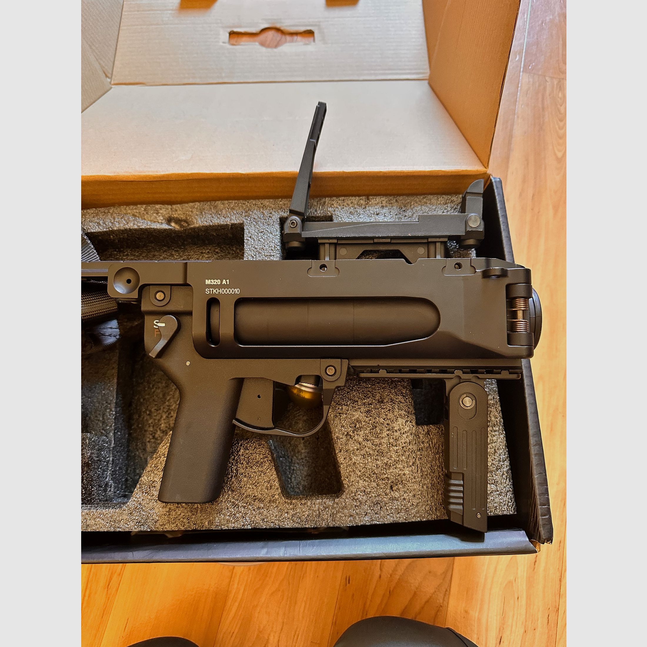 S & T Airsoft Gun ST 320 A1  Gas 