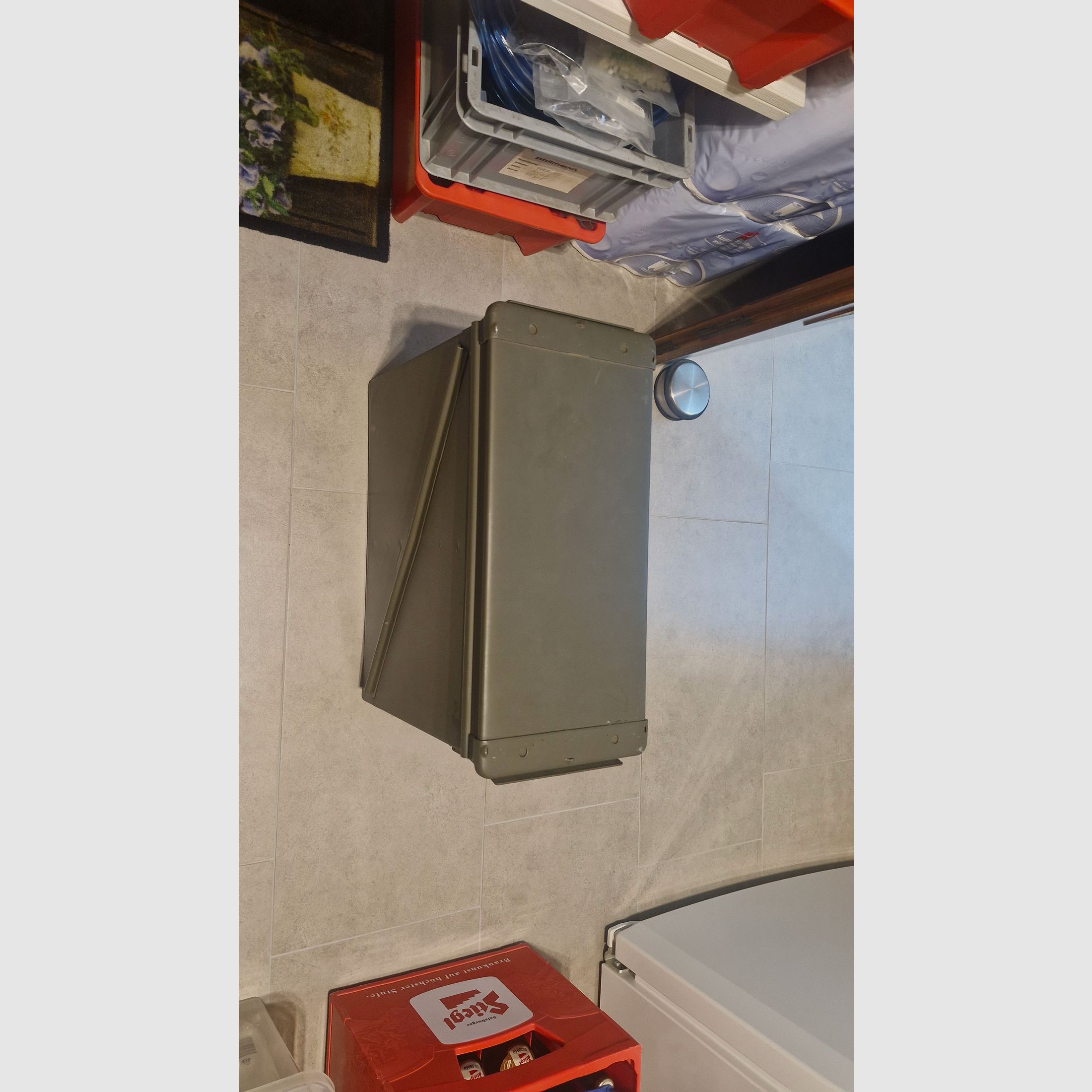 Selling various Airsoft equipment here