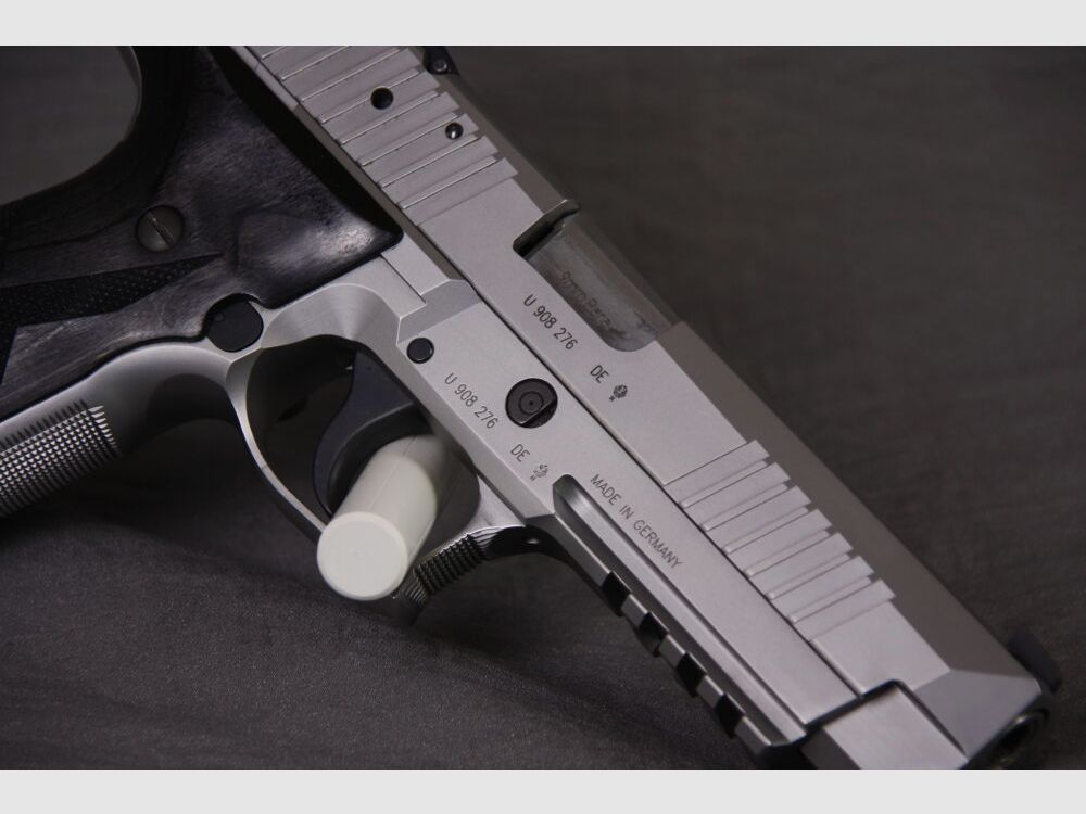 SigSauer	 P226  X-Five
