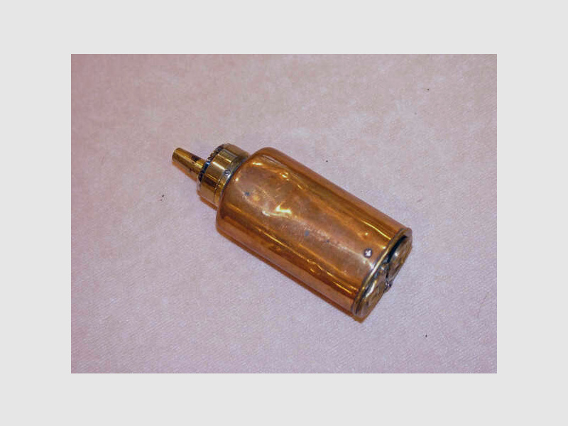 English, manufacturer unknown powder bottle