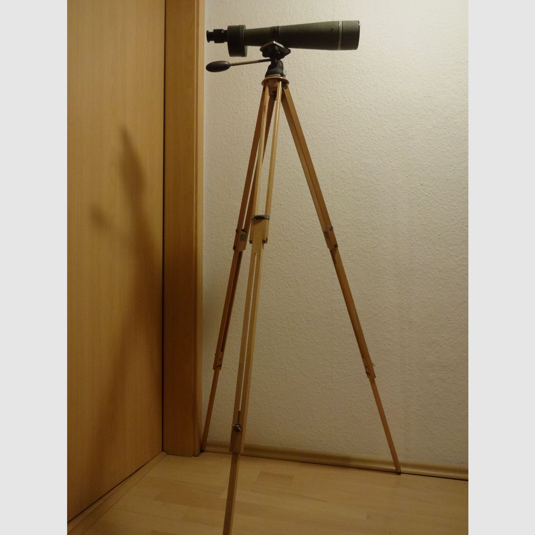 Asiola Spektiv Carl-Zeiss-Jena DDR Q1 in grün! Fernrohr mit Stativ und Adapter