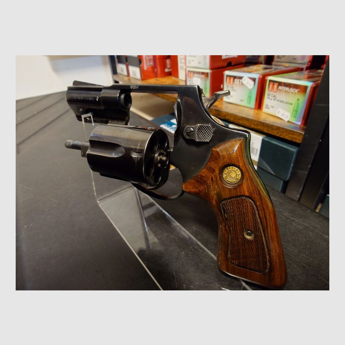 Taurus 85