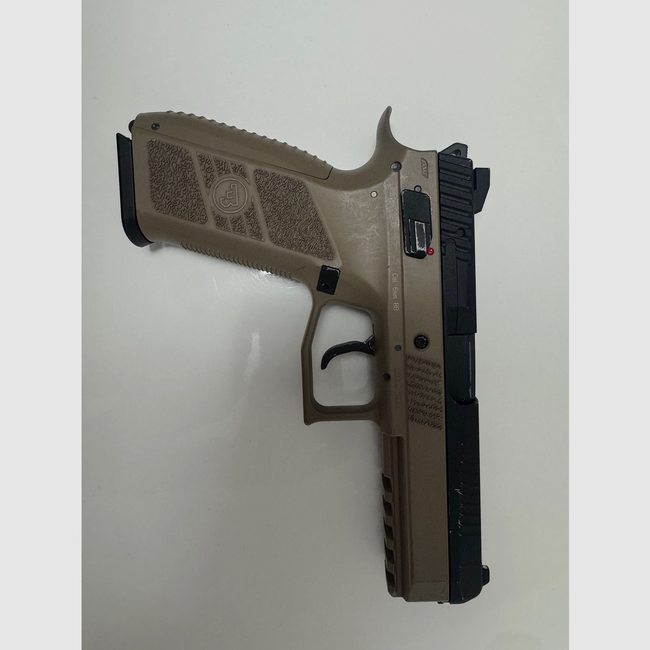 Airsoft CZ-P09 6mm glissière en métal avec chargeur Co2