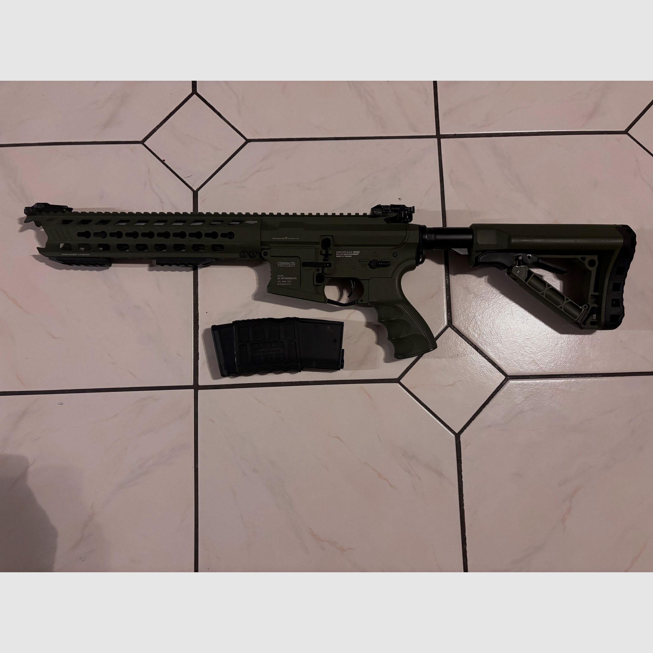 G&G GC16 Predator mit ETU in Hunter Green Airsoft S-AEG  ab 18 mit Zubehör
