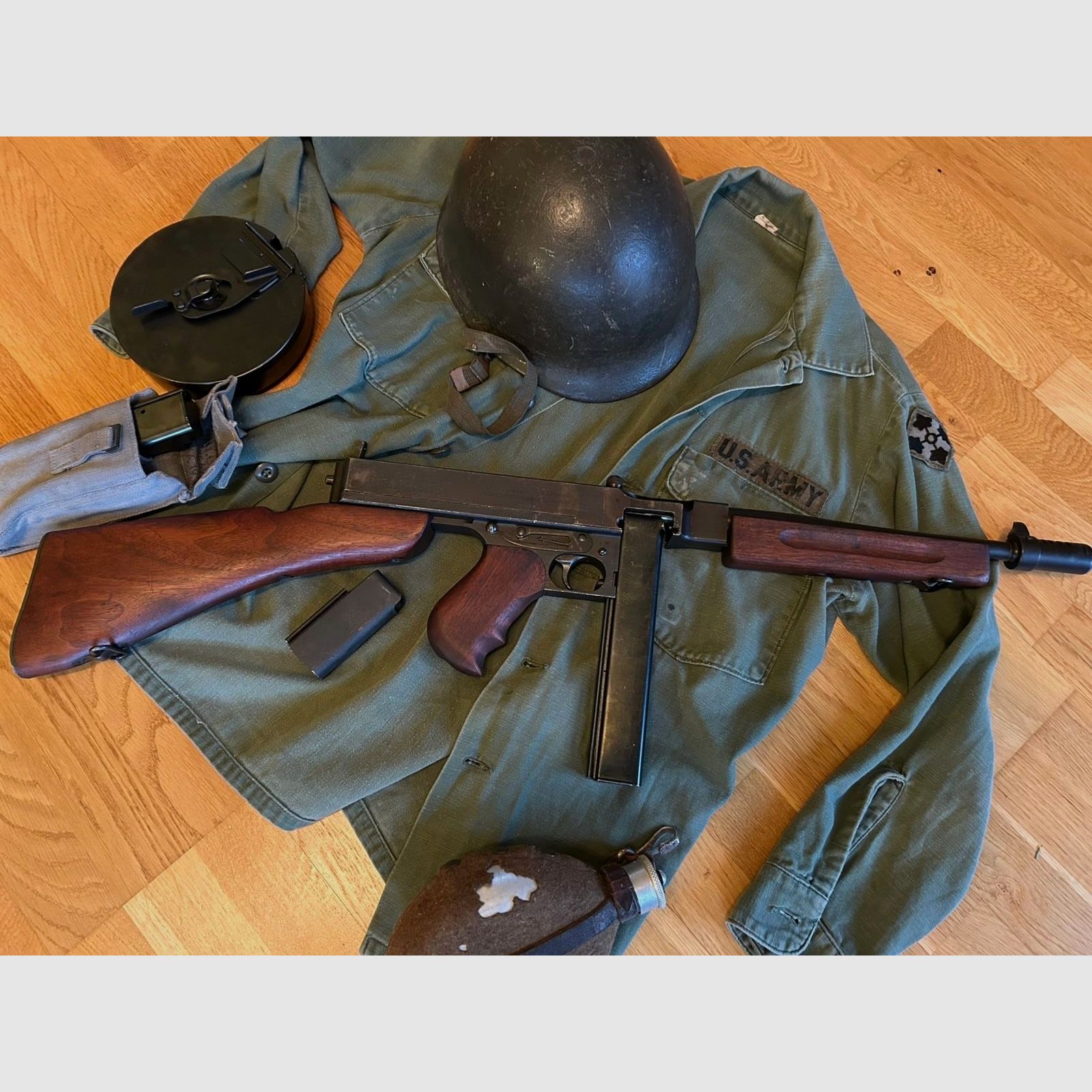 Thompson 1928A1 Tommy Gun