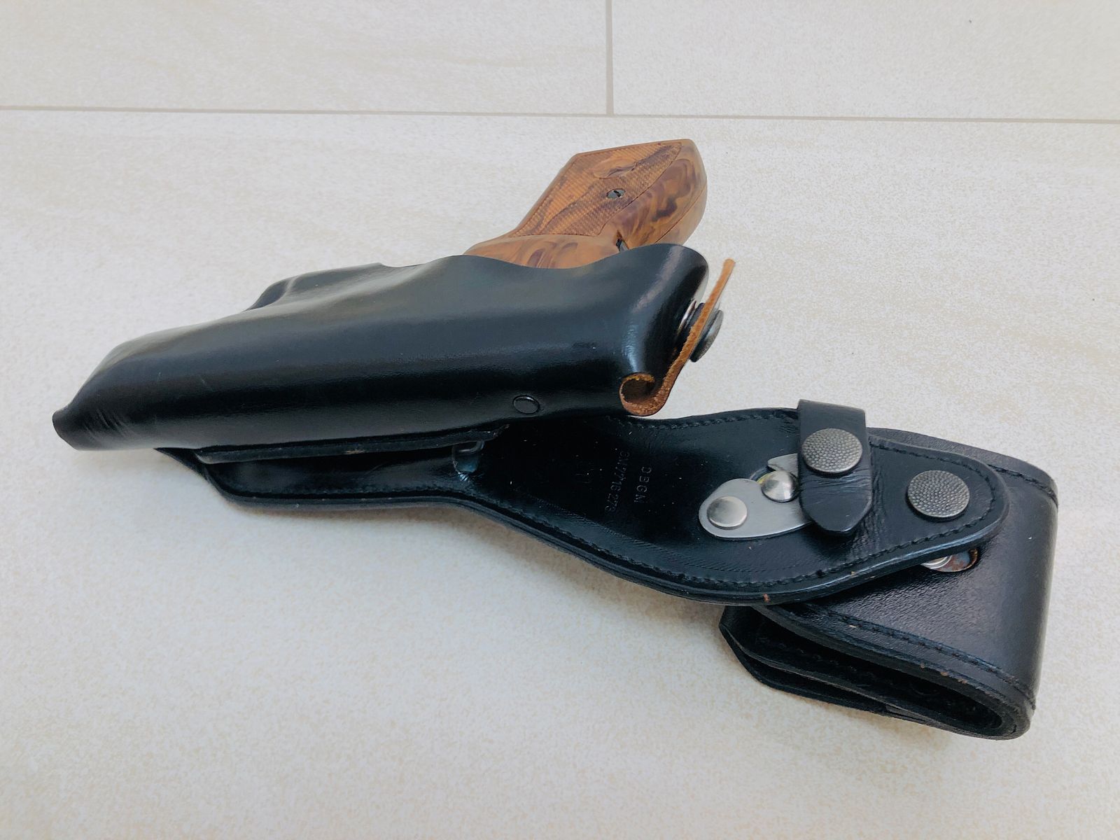 ••• Dienstholster DBGM GM 77 16 273 Dienstholster Makarov H&K P7 •••