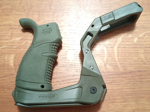 AR-Podium Pistolengriff mit Zweibein von FAB Defense 