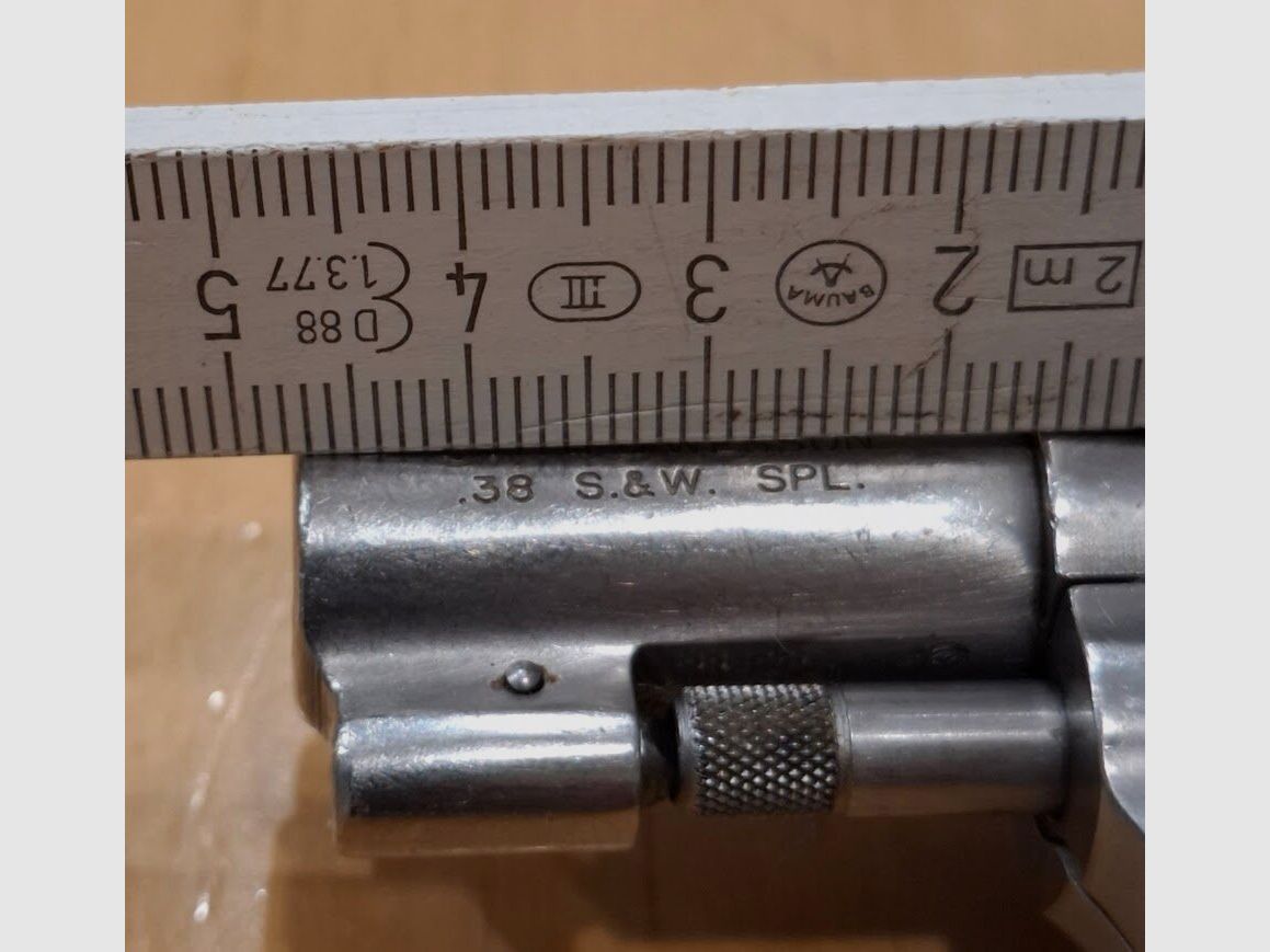 Smith & Wesson 60-12