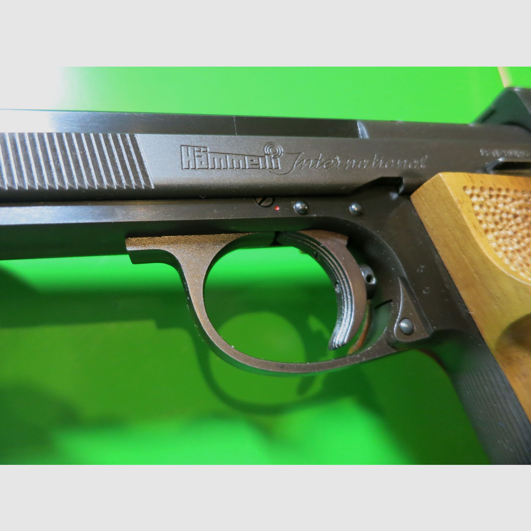 Hämmerli International 208, beste schweizer Ziel- Sportpistole, .22lr +Laufgewicht +Sportgriff       #72-