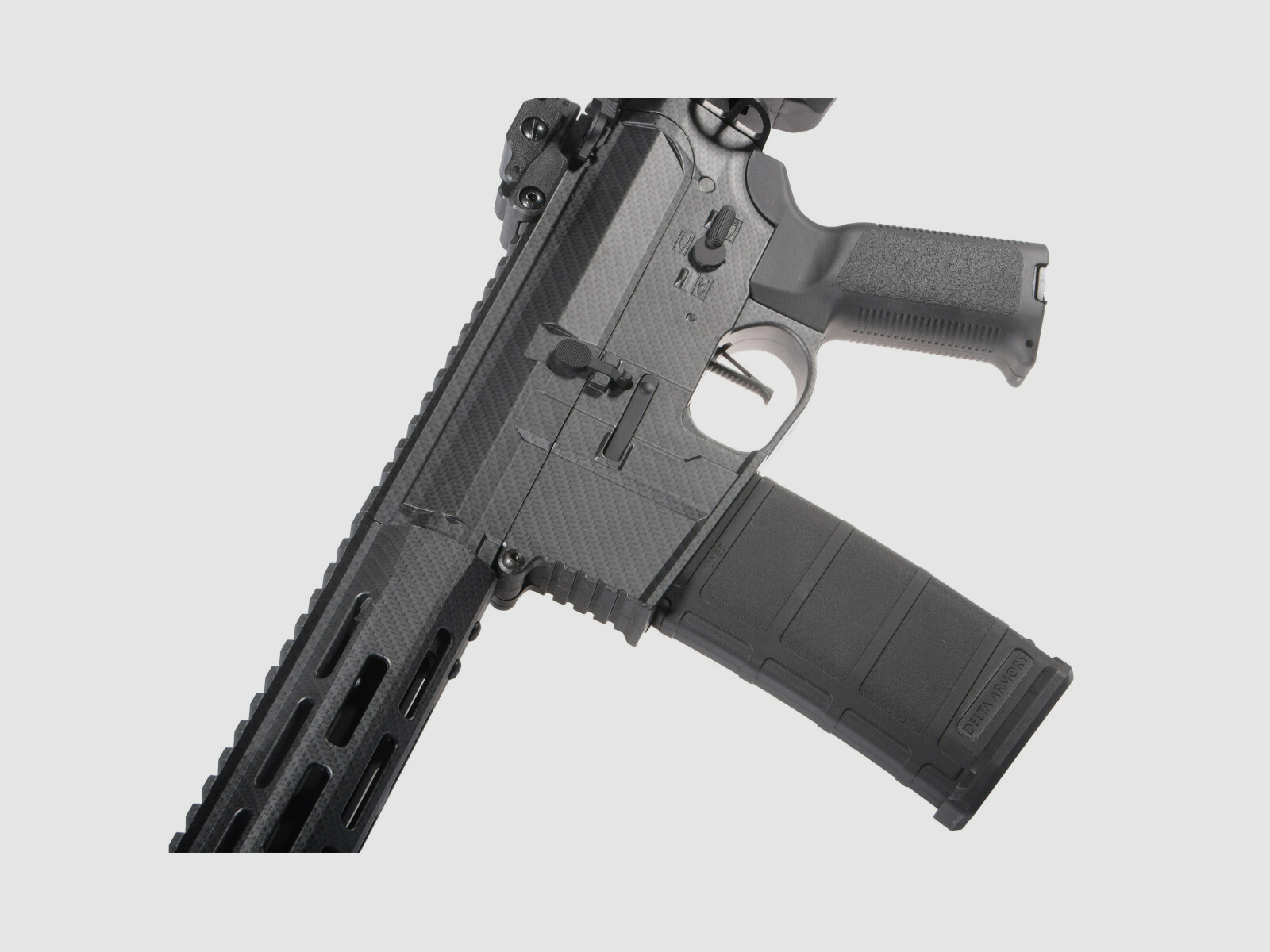 M4 AR15 M-LOK 8 pollici CHARLIE EAGLE ETU Carbon S-AEG Fucile Airsoft Libero da 18 anni | Delta Armory