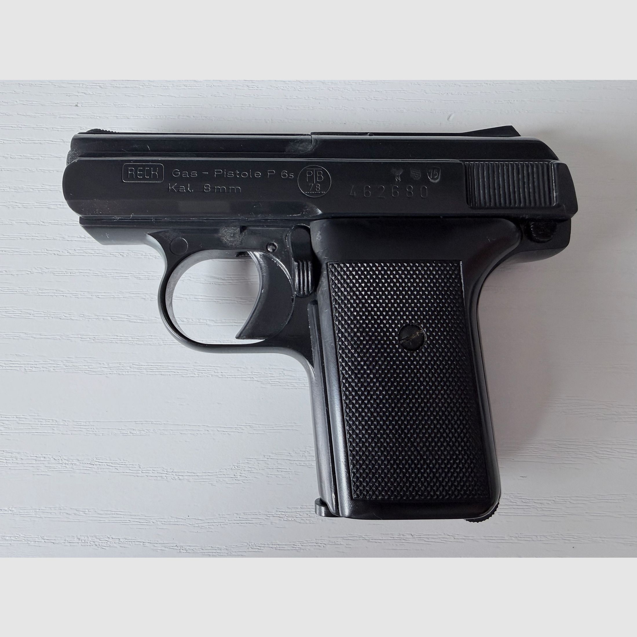 Reck P 6 S 8mm Knall- und Gaspistole mit Abschussbecher in OVP Sammlerstück
