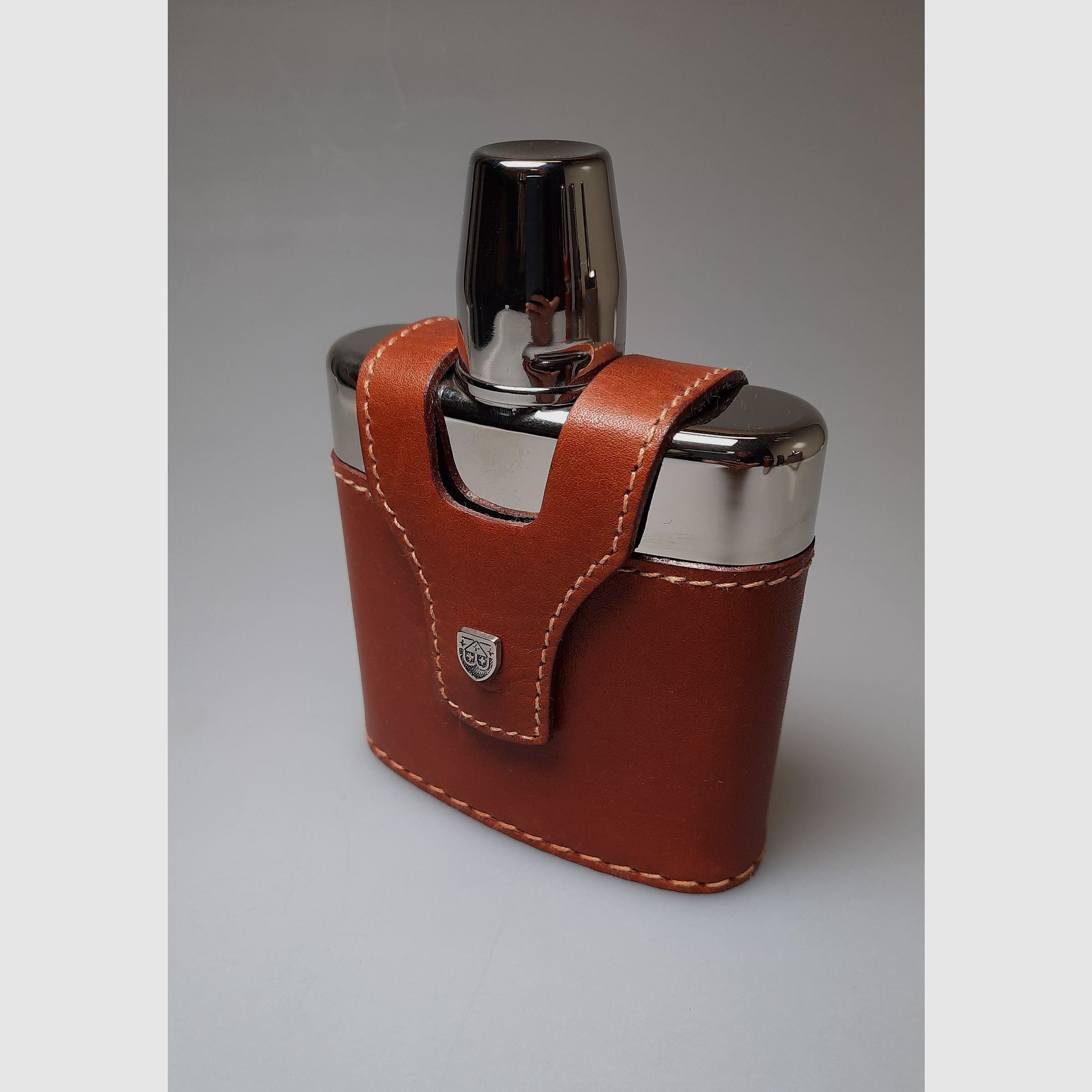 Beier Lederwarenhandwerk Flachmann Beier Travel Companion Hart-PVC kastanienbraun