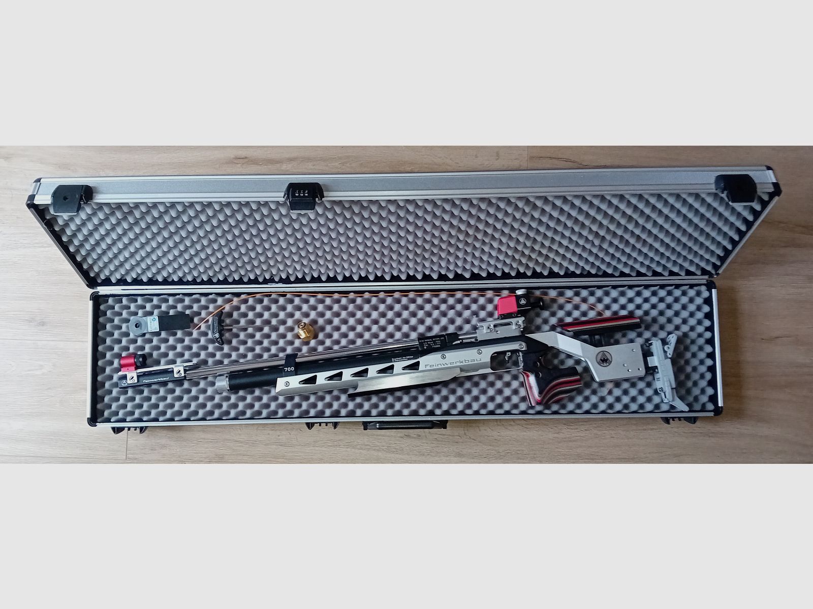 Press - Luftgewehr Feinwerkbau 700  ALU -  Rechts - Schaft