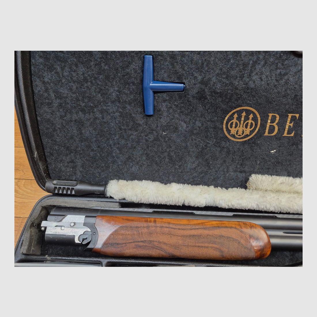 Very beautiful Beretta 692 « Black Edition » - Over-and-under with 76 cm barrel - Cal. 12/70 - With Beretta case and numerous accessories - Excellent condition close to new! - TBE ++, image 11 of 46