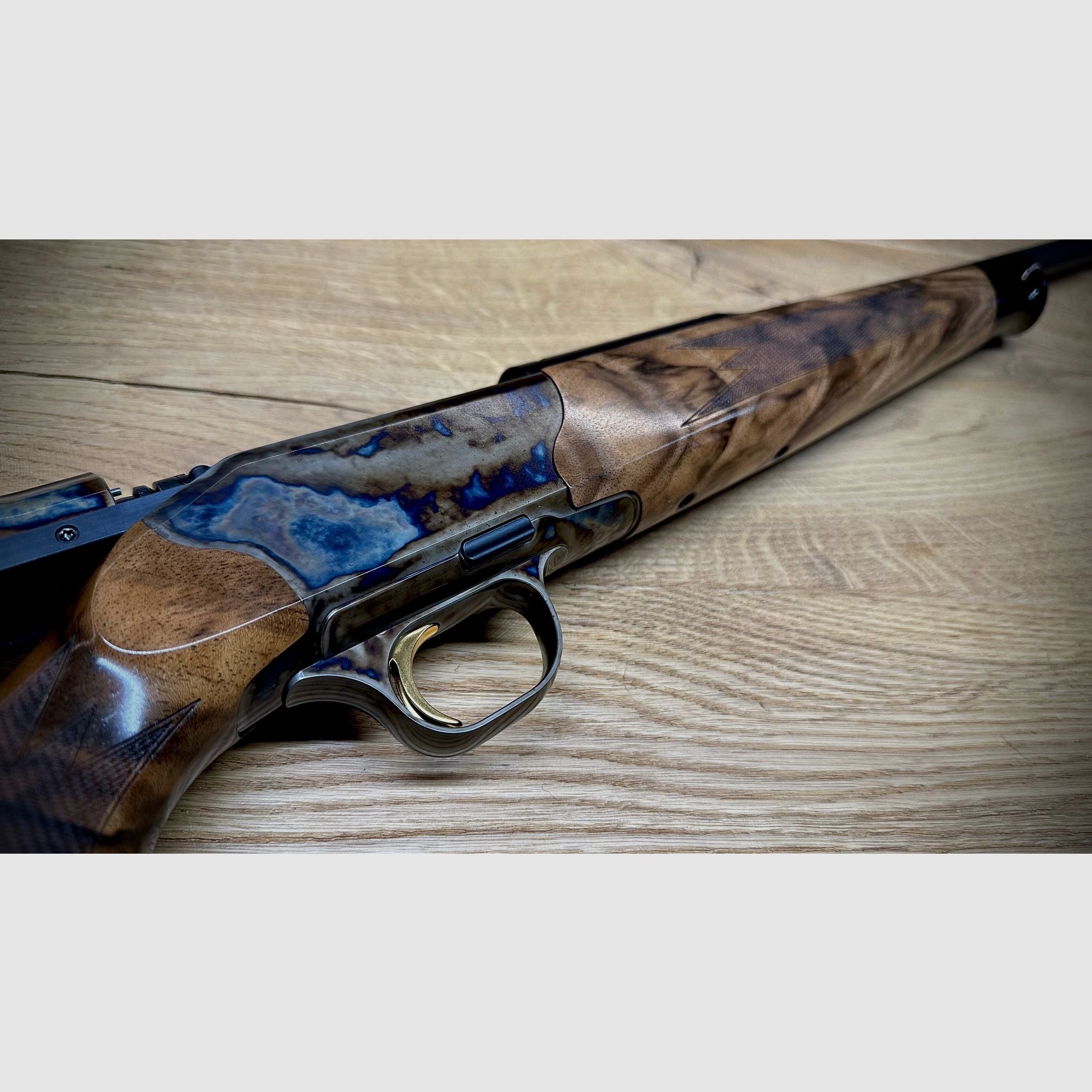 Blaser R8 mit Bunthärtung / HK7 / Stahlsystemkasten&Abzug / ABSOLUTE TRAUMWAFFE