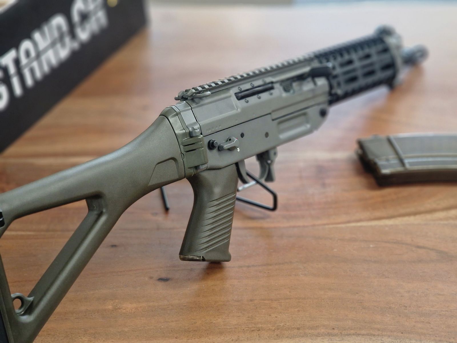Sig Sauer – Halbauto / SG553 / .223 Rem / Grün, Bild 8 von 9