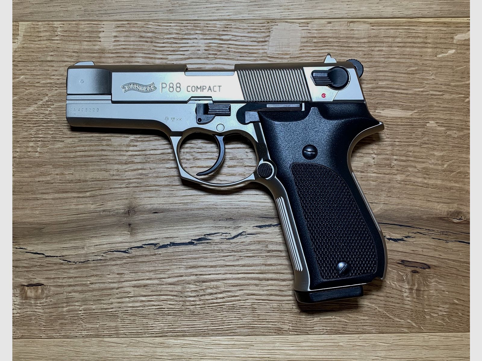Walther P88 Compact Signalpistole/Schreckschuss 9mm P.A.K. in Matt vernickelt von Umarex