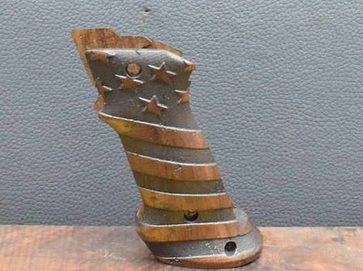 Holzgriffschale für Colt 1911 Targetgriff, Ausführung 28,Stars&Stripes, Nußbaum