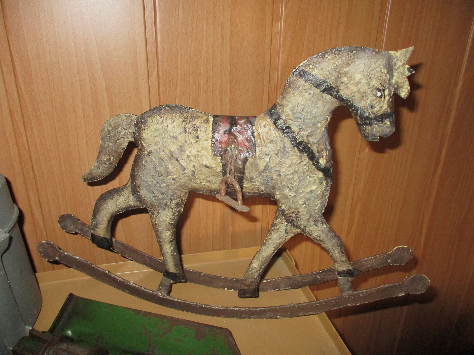 Swiss army knife, among other things, old metal ammunition box, medal on chain, among other things, military