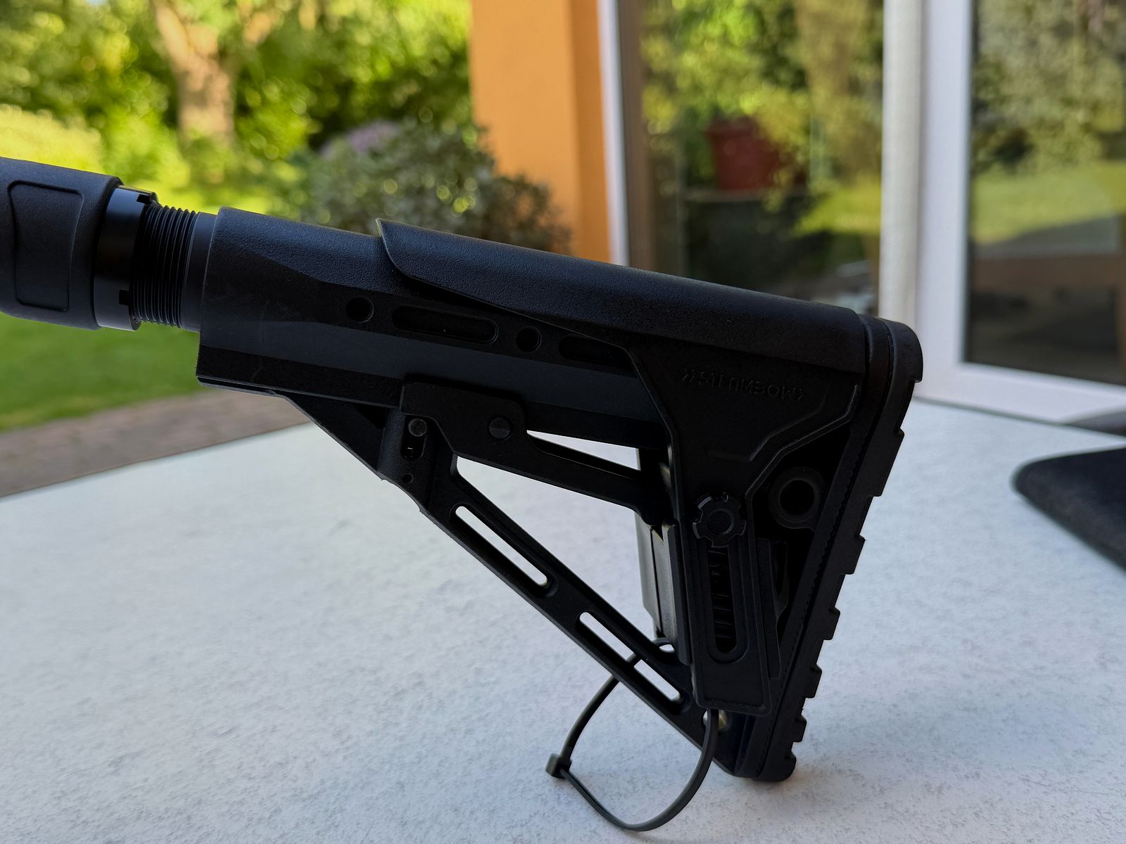 AR-6 Stinger II mit Metallmagazin