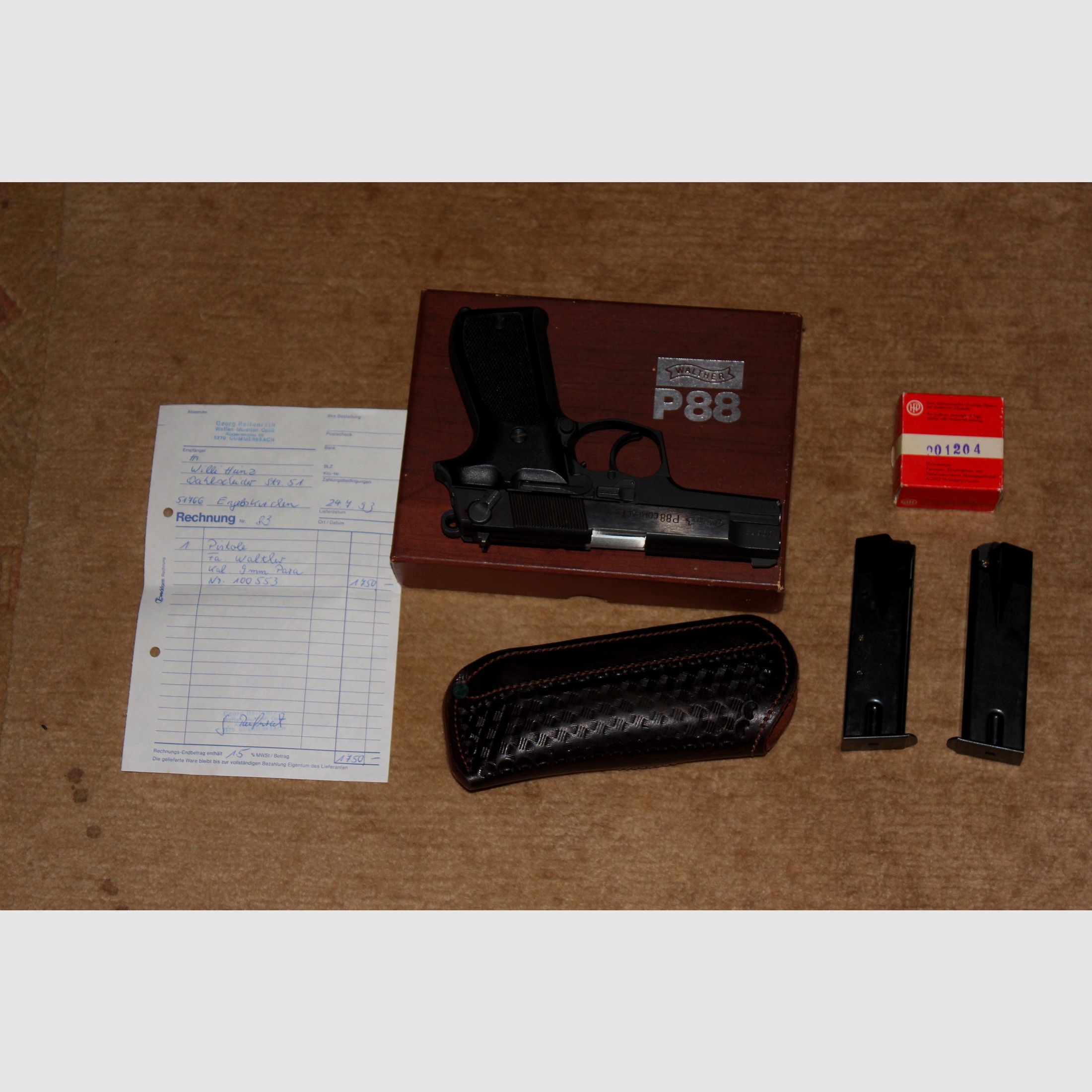 8 geregistreerde wapens met accessoires - wegens stopzetting van de jacht