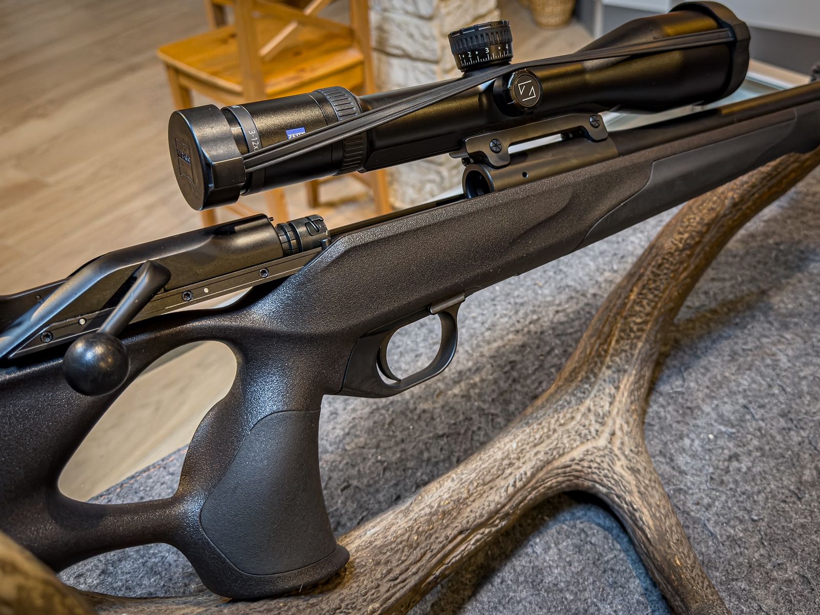Blaser R8 Professional with Zeiss Victory HT 3-1256