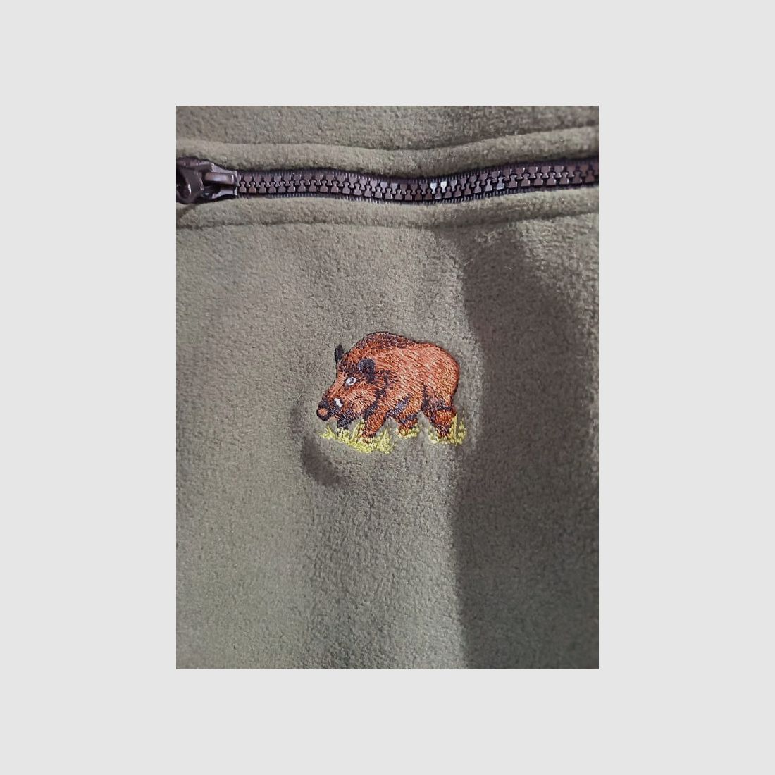 Bistana chaqueta polar con motivo de jabalí, imagen 5 de 5