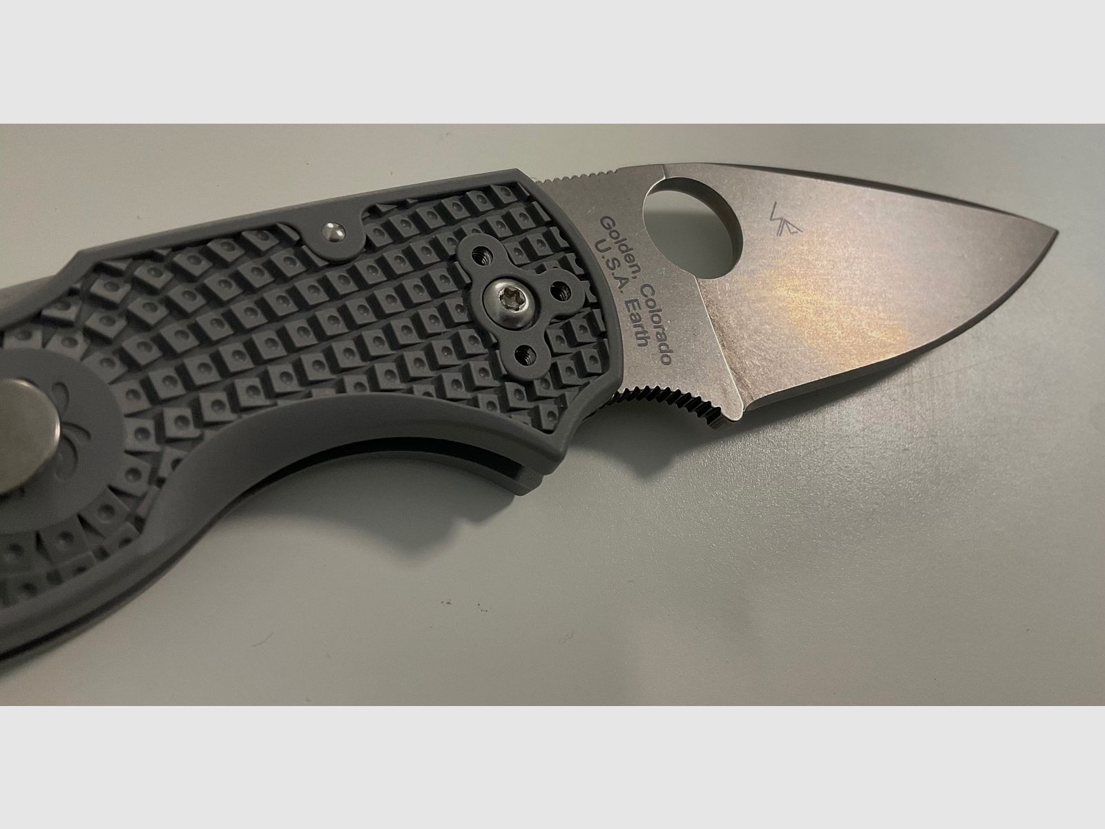 Spyderco Native 5 Maxamet C41GY5 Folder, FRN grau mit Deep Carry Clip von Lynch