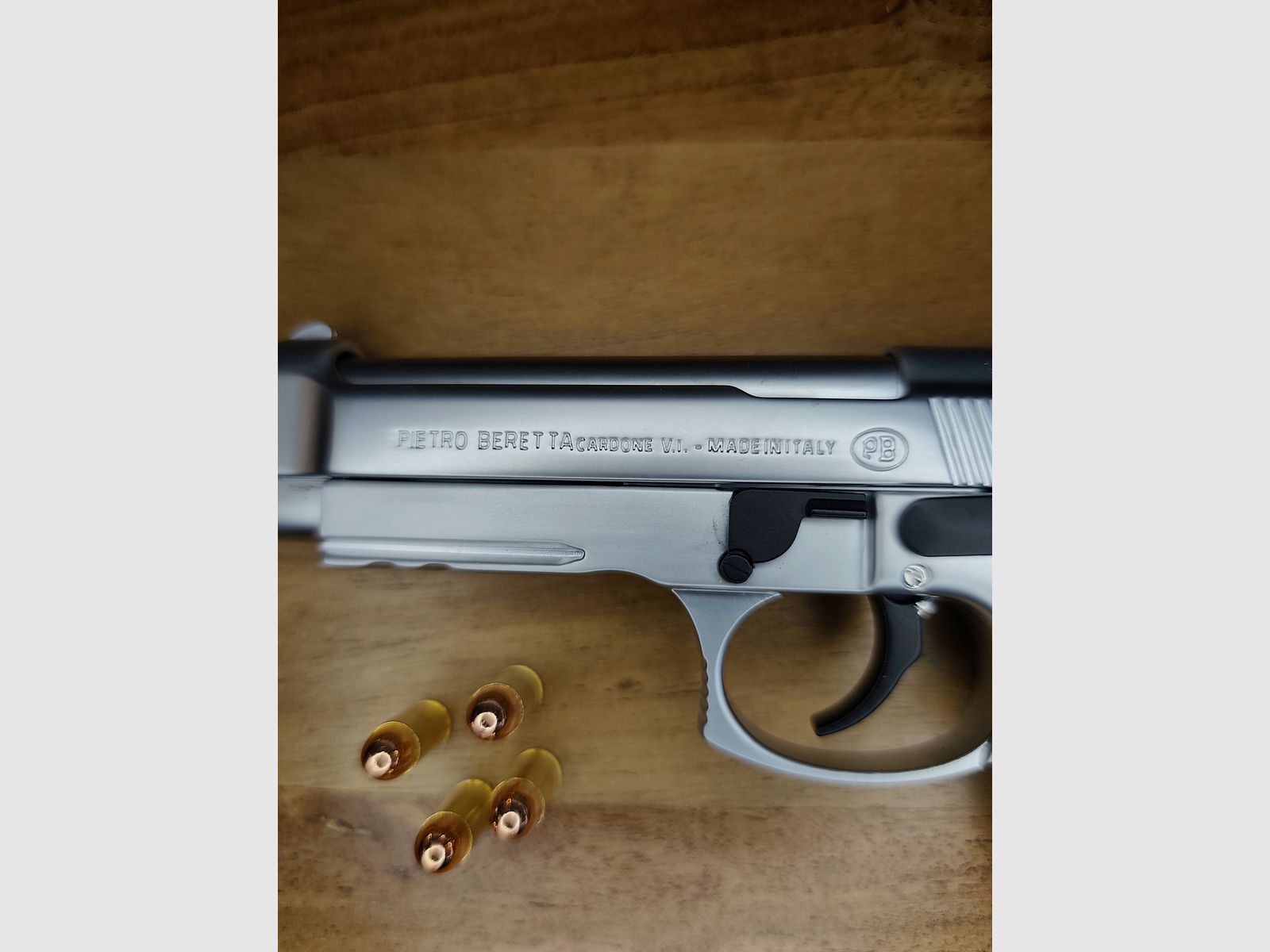 Beretta Model Pistole 1:2 NX Model mit Edler Verpackung Neu
