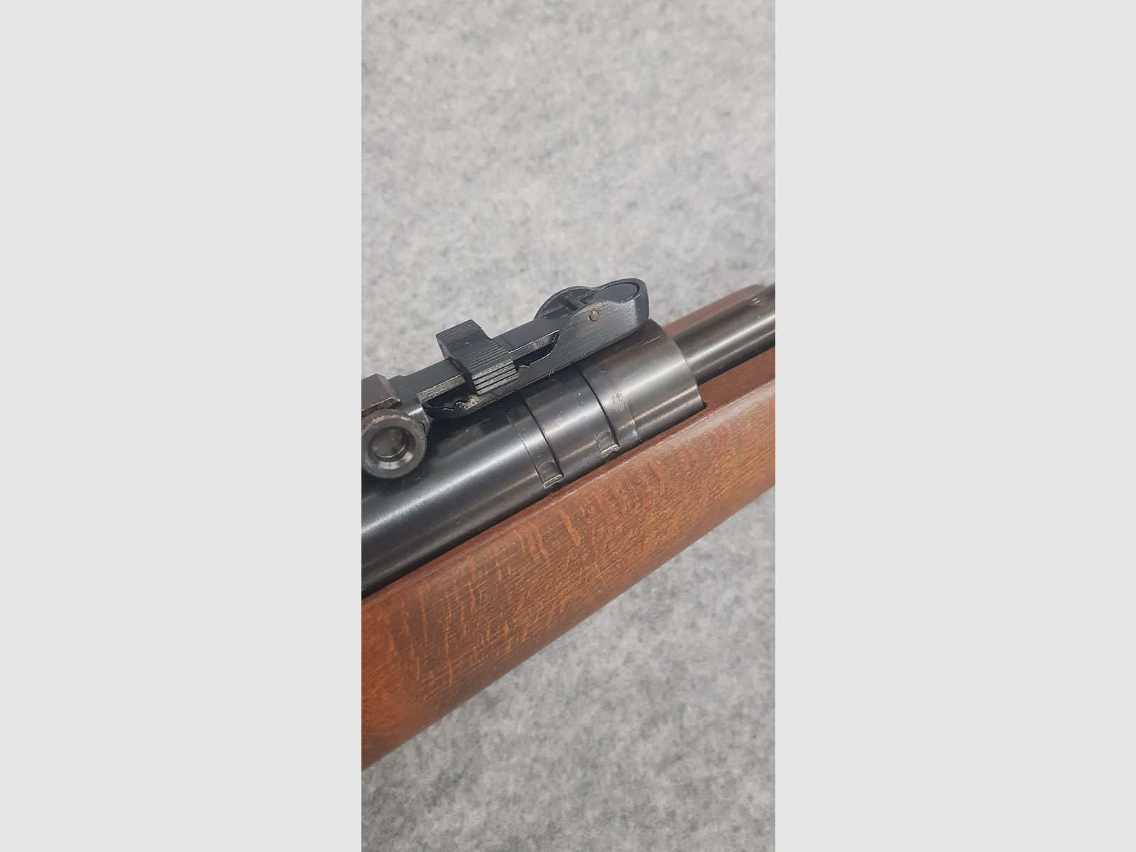 ¡Oferta navideña! ¡Con folleto y manual de instrucciones! Raro rifle de aire comprimido Haenel Mod. 580 de Suhl, en muy buen estado.