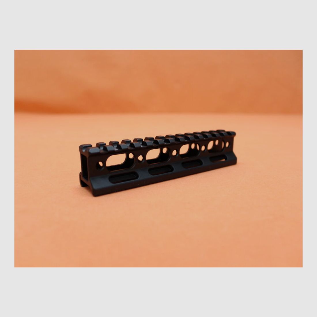 UTG - Leapers UTG Super Slim Picatinny Riser Mount (MT-RSX1L) Erhöhung für Picatinnyprofil, BH=25mm/ BL=140mm