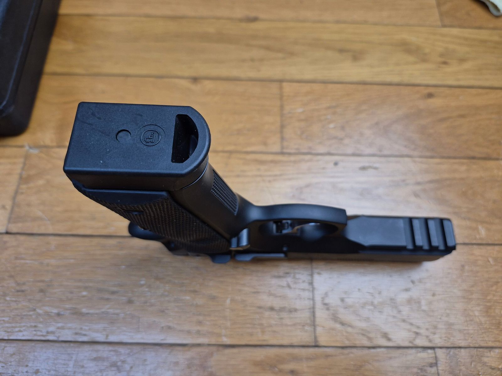 NIEUW! CZ 75 SP01 Shadow Pistool – Tactische Lamp + Streamlight TLR-4 Laser – 3 Magazijnen – Koffer en Compleet Accessoires – NIEUWE WAPEN!, afbeelding 9 van 23