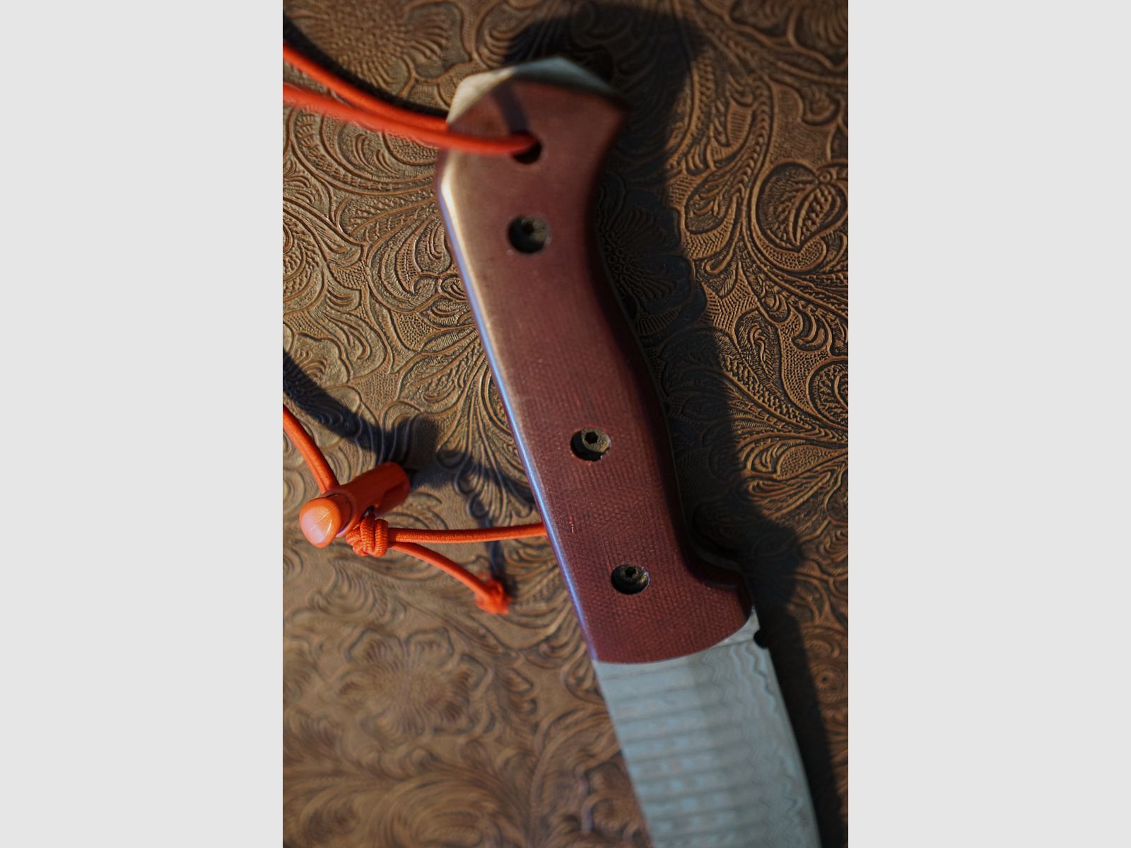 Massives Campmesser - 26,7cm - Damast Fulltang - Micarta - Lederscheide - Neu!