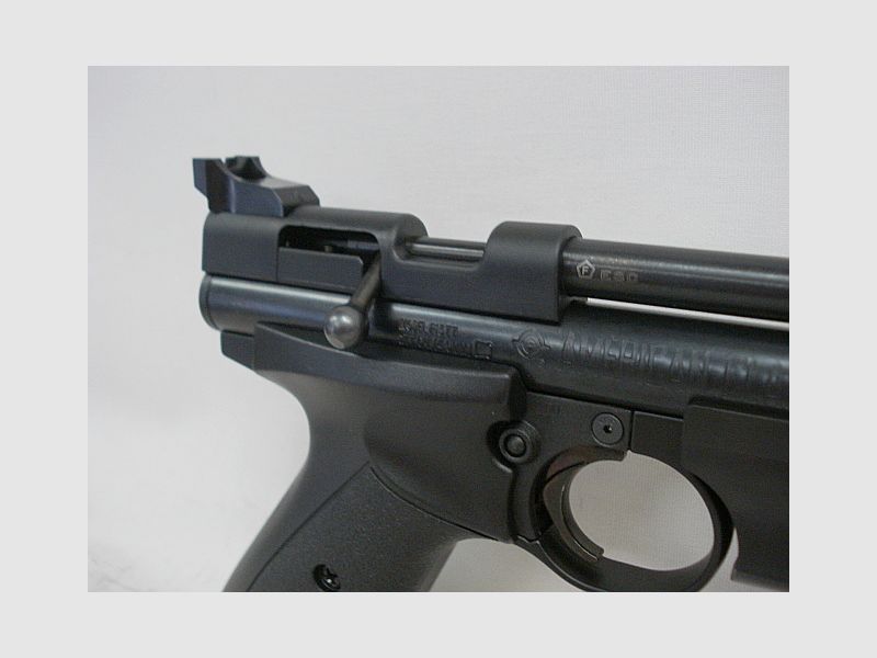 1377 American Classic Cal.4,50 - nero, sistema di pompaggio