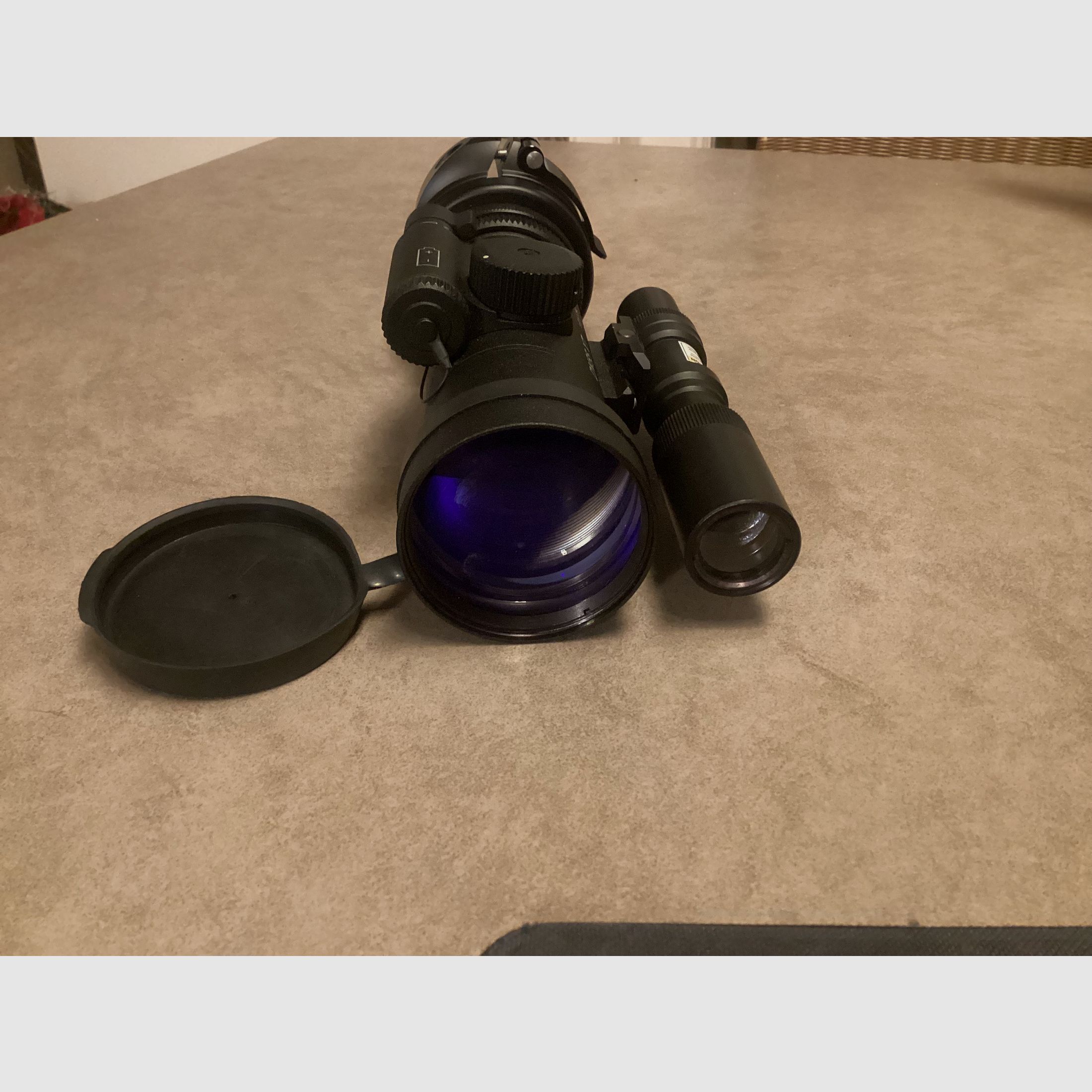 Dispositivo de visión nocturna Dipol DN55XT