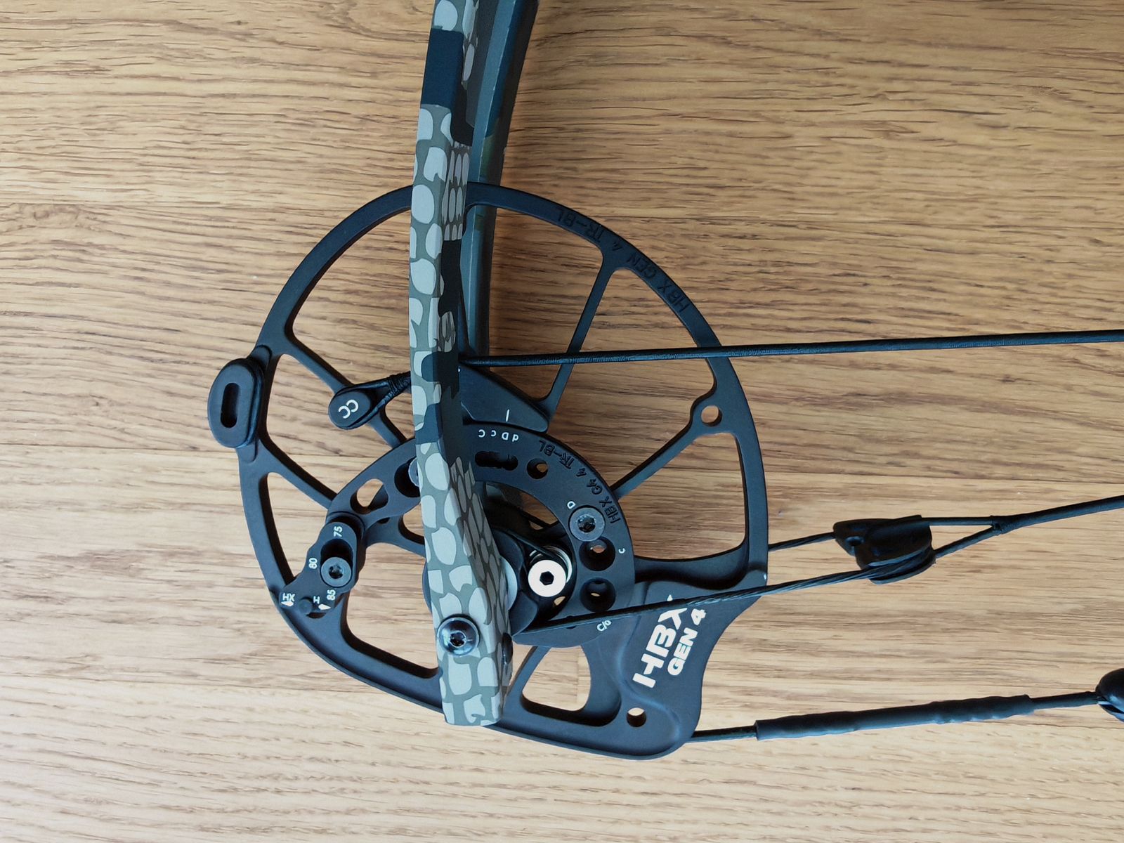 Hoyt Alpha AX-2 29 + Garmin Xero A1i + QAD Ultra Rest MX2 Set NUOVO