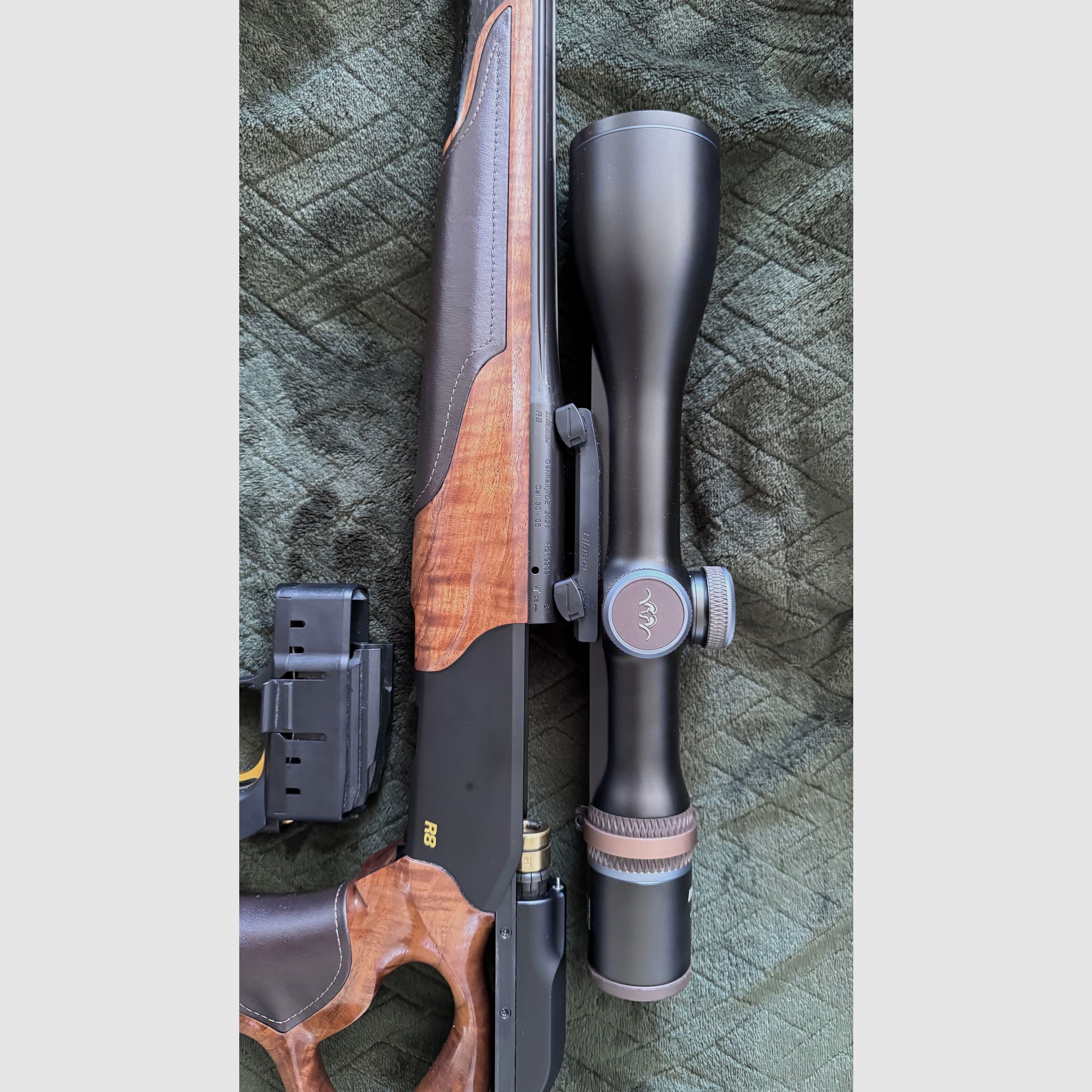 Blaser r8 professionell success Holz Leder Variante mit blaser Zielfernrohr Kaliber 30-06 mit viel extras