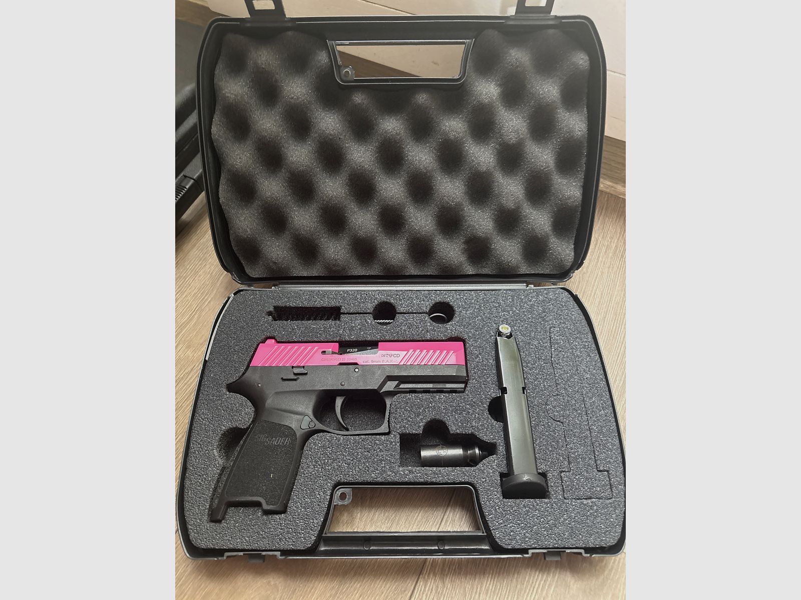SIG Sauer P320 Pink – 9 mm P.A.K. – Nieuw – 120 €, afbeelding 1 van 3