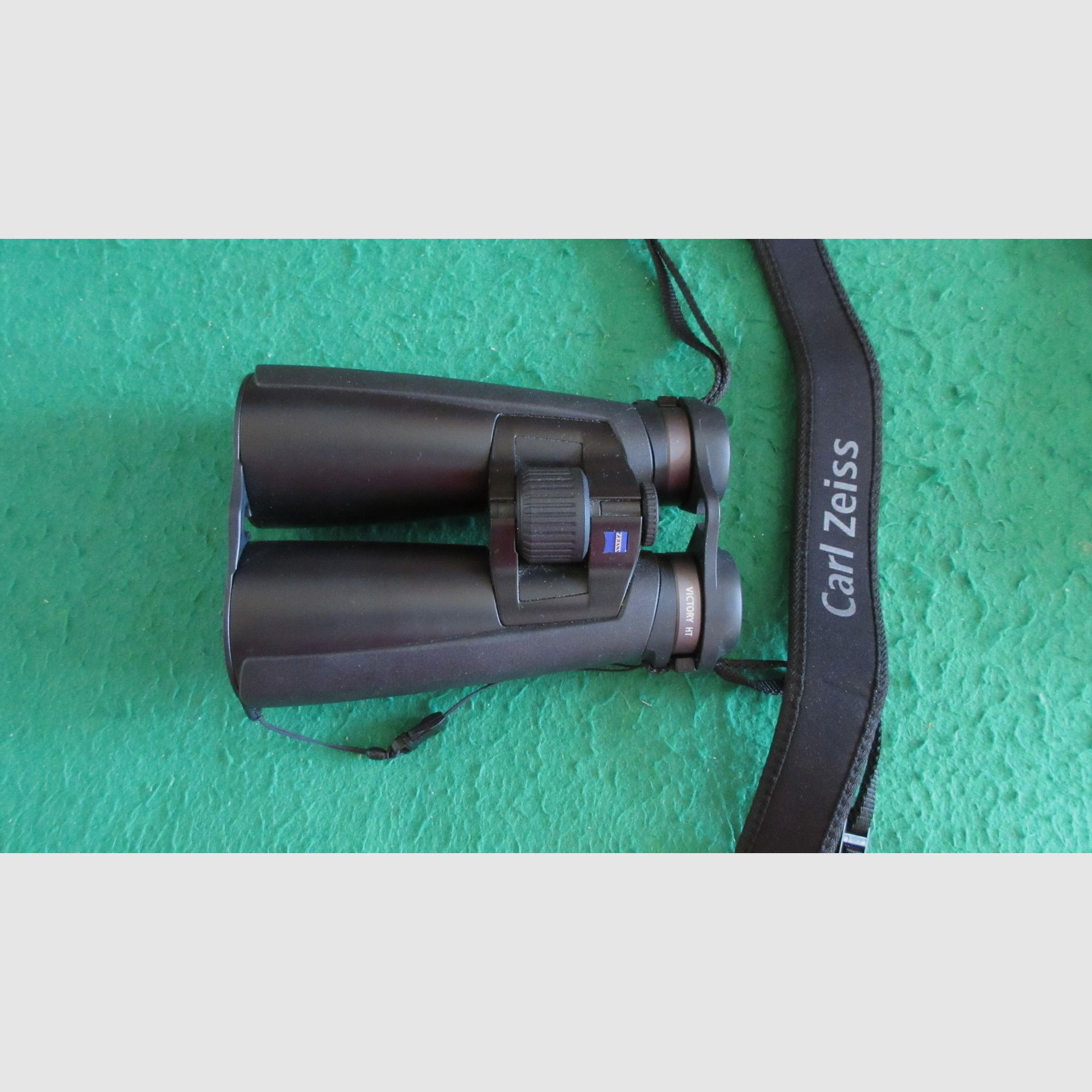 Jumelles Zeiss Victory HT 10x54 pour l'aube et la nuit avec sac d'accessoires et sangle d'origine Zeiss