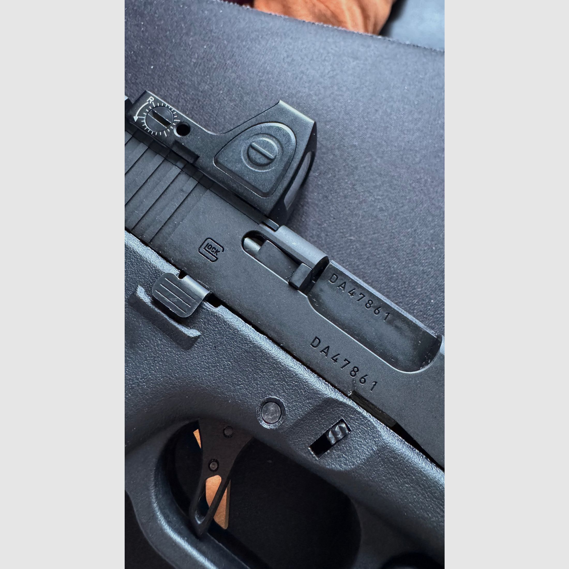 Original GHK Glock 17 Gen 5 deslizamiento de aluminio y cañón incluido resorte de retroceso y localizador de gatillo