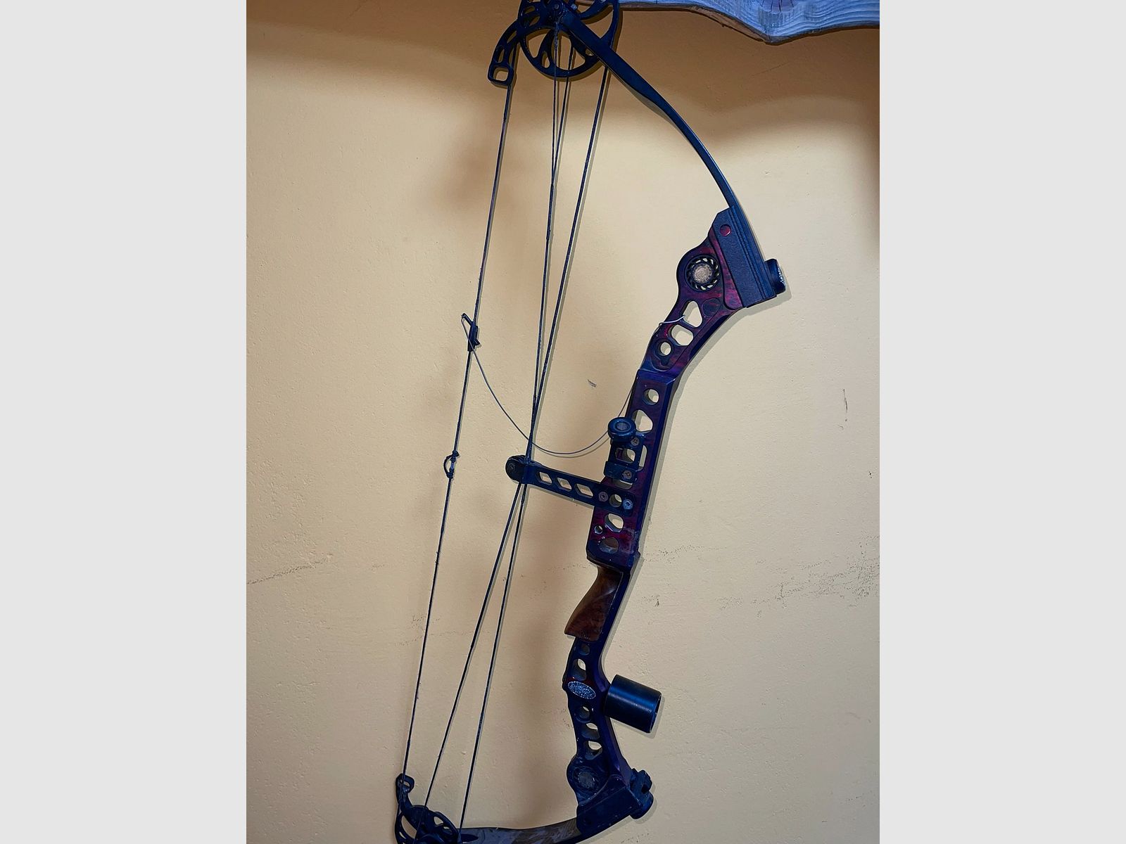 Arco da torneo Matthews, 30 Lipps, con accessori completi